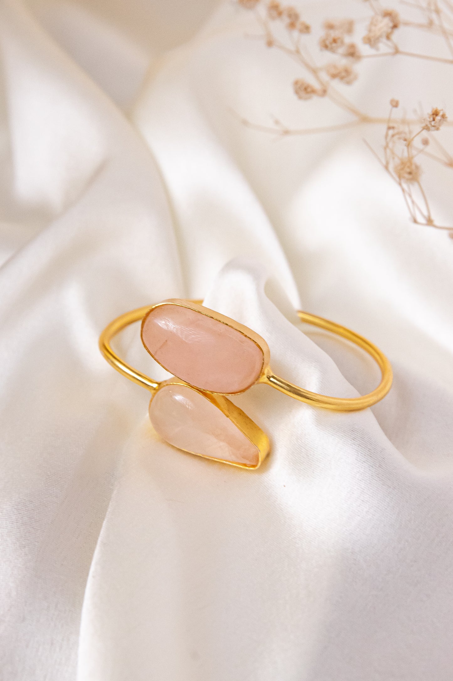 BLUSH CUFF