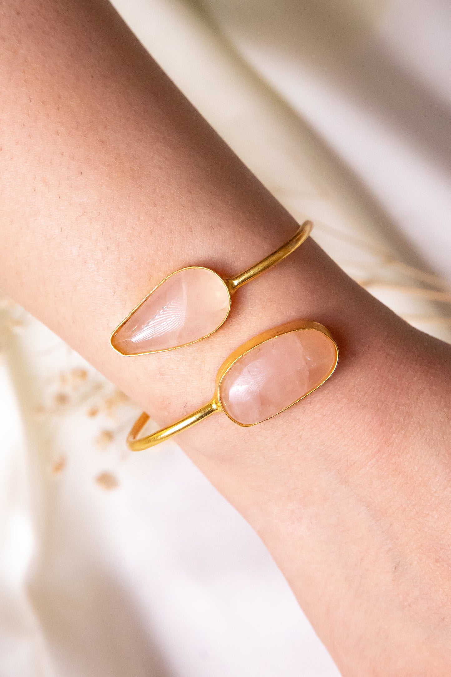 BLUSH CUFF