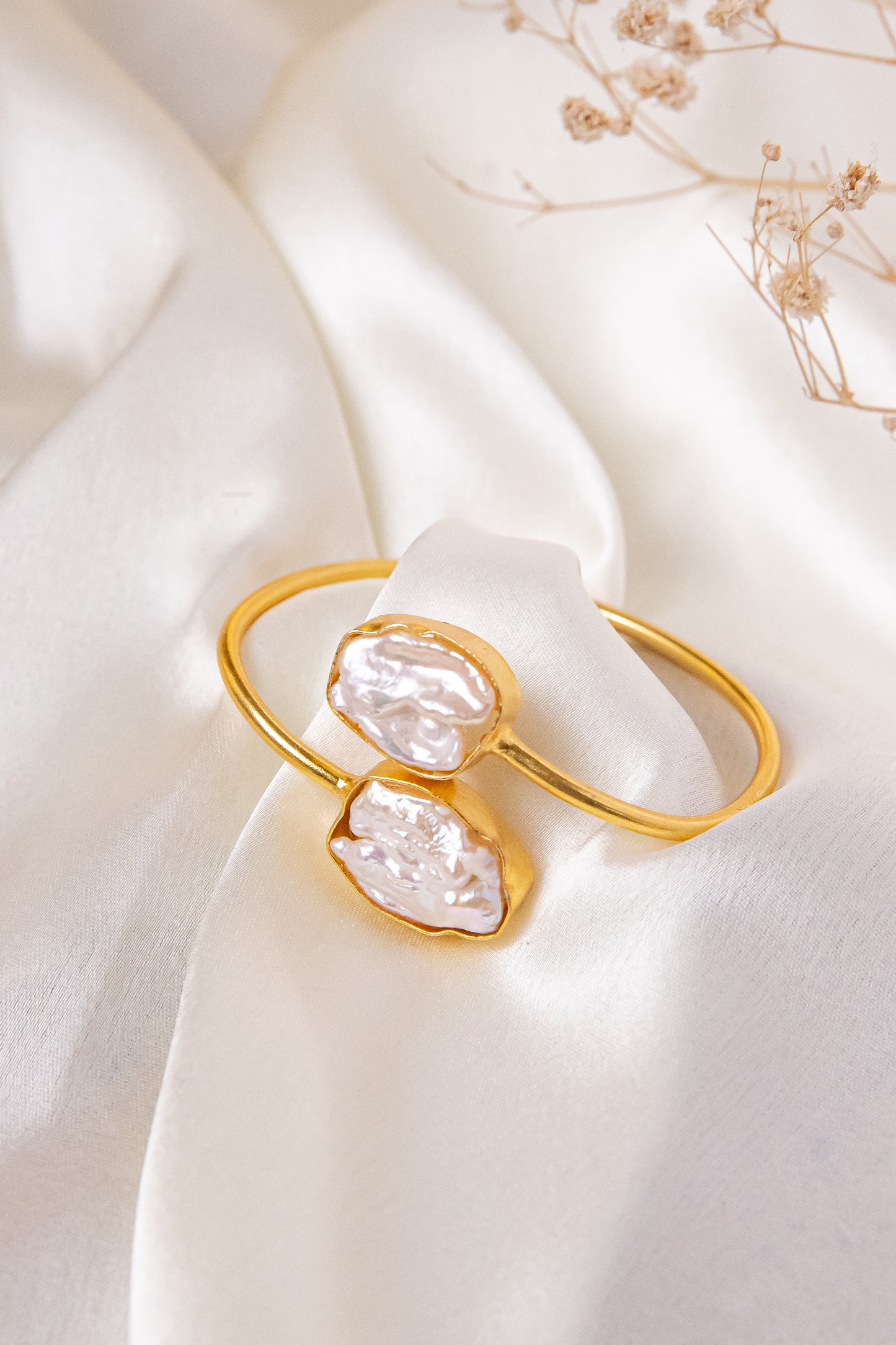 LUMINA CUFF