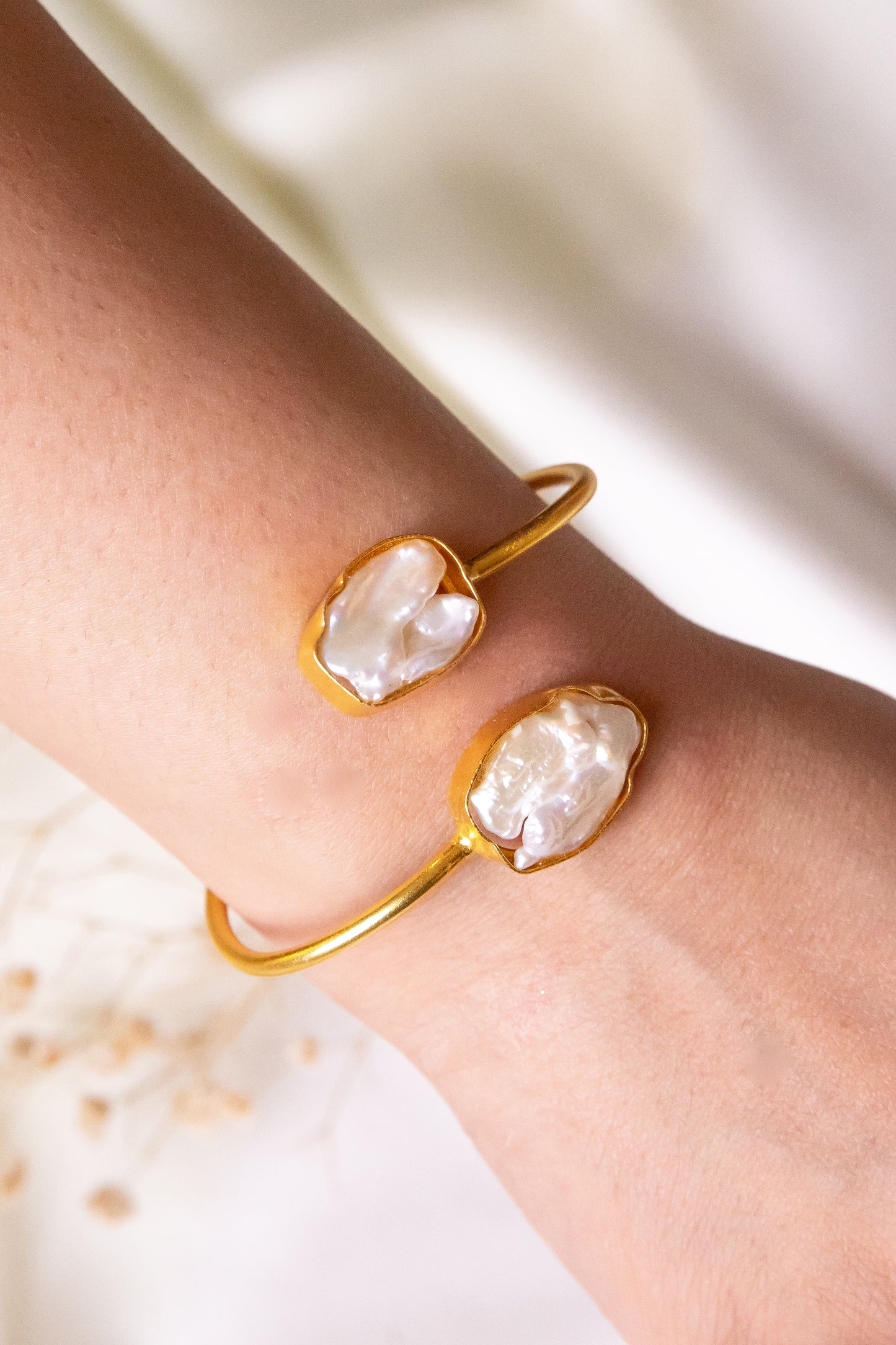 LUMINA CUFF
