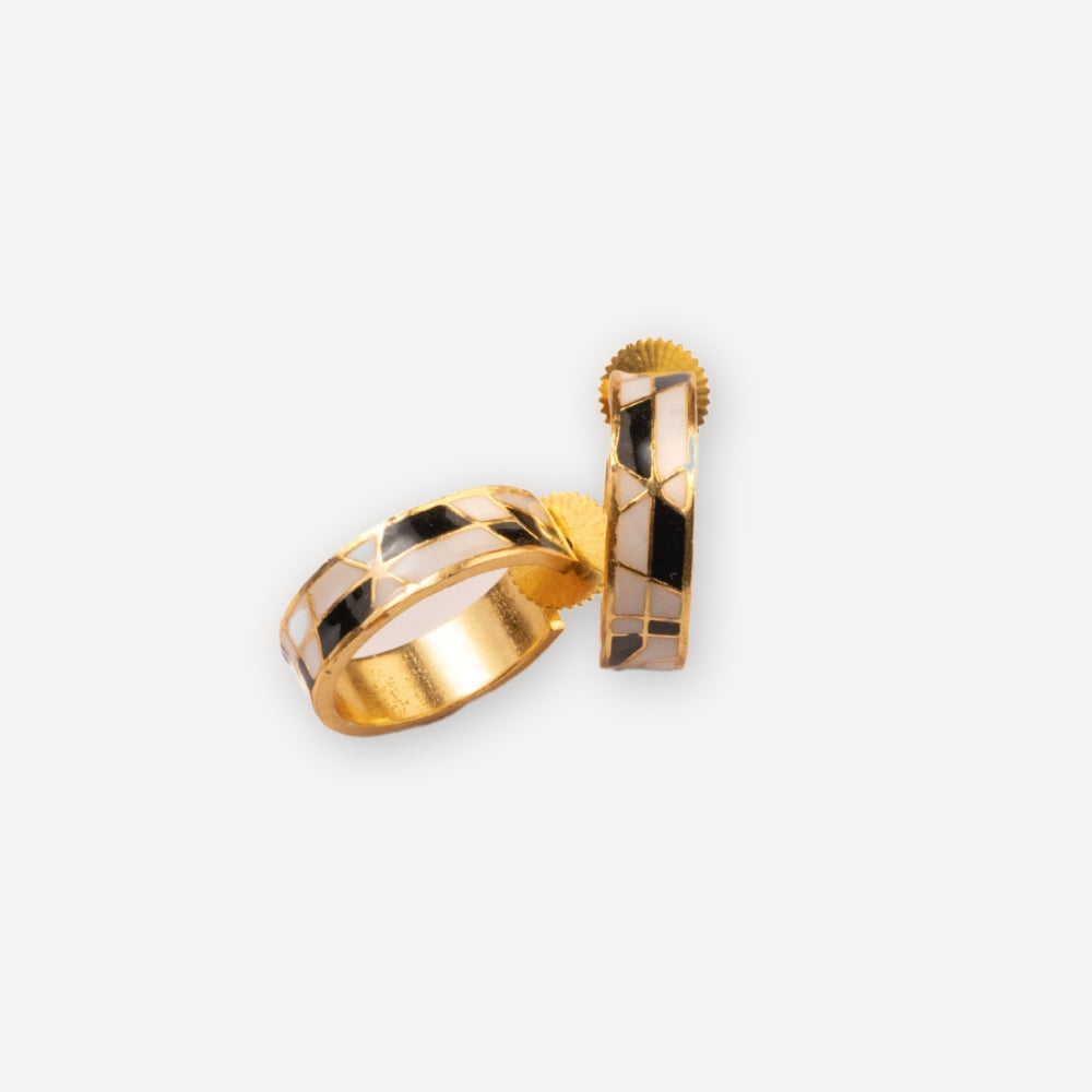 MONOCHROME ENAMEL HOOPS