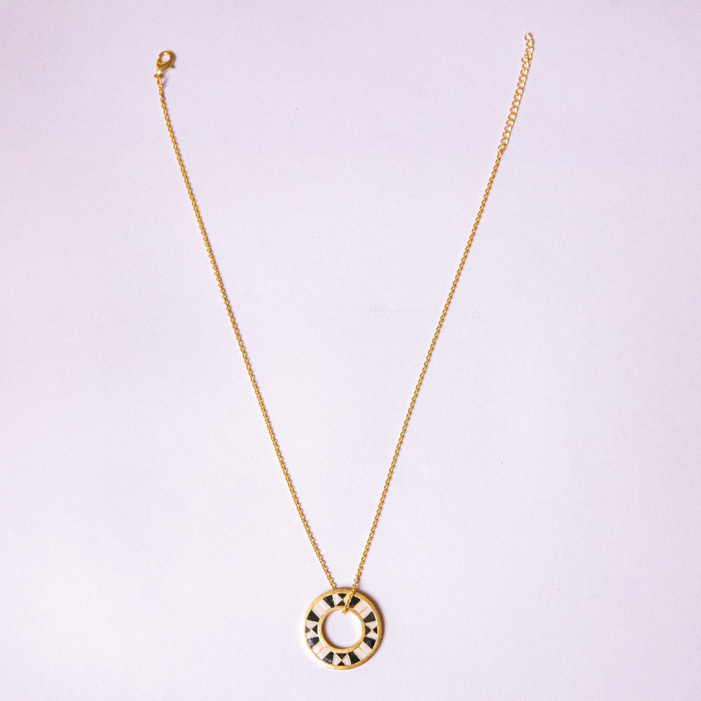 MONOCHROME PENDANT