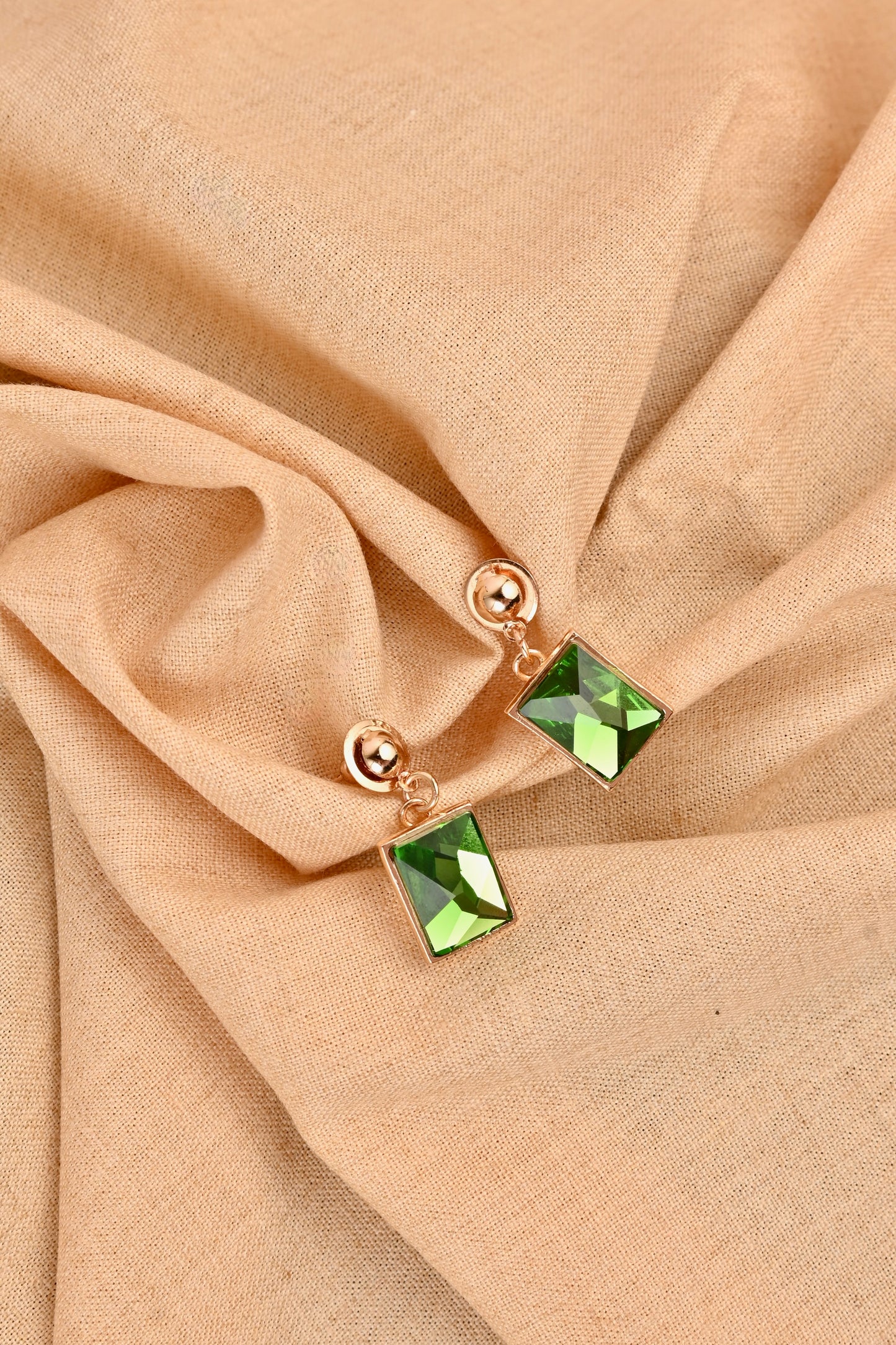 JADE EARRING