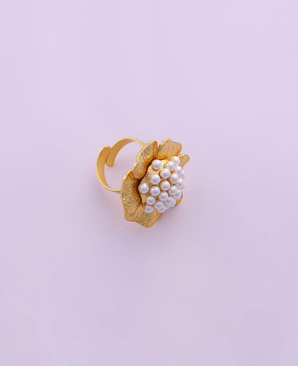 DAISY PEARL RING