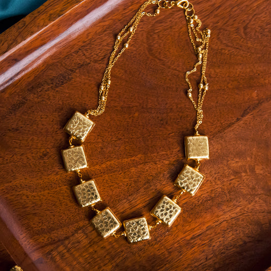 SQUARE BEADS NECKLACE