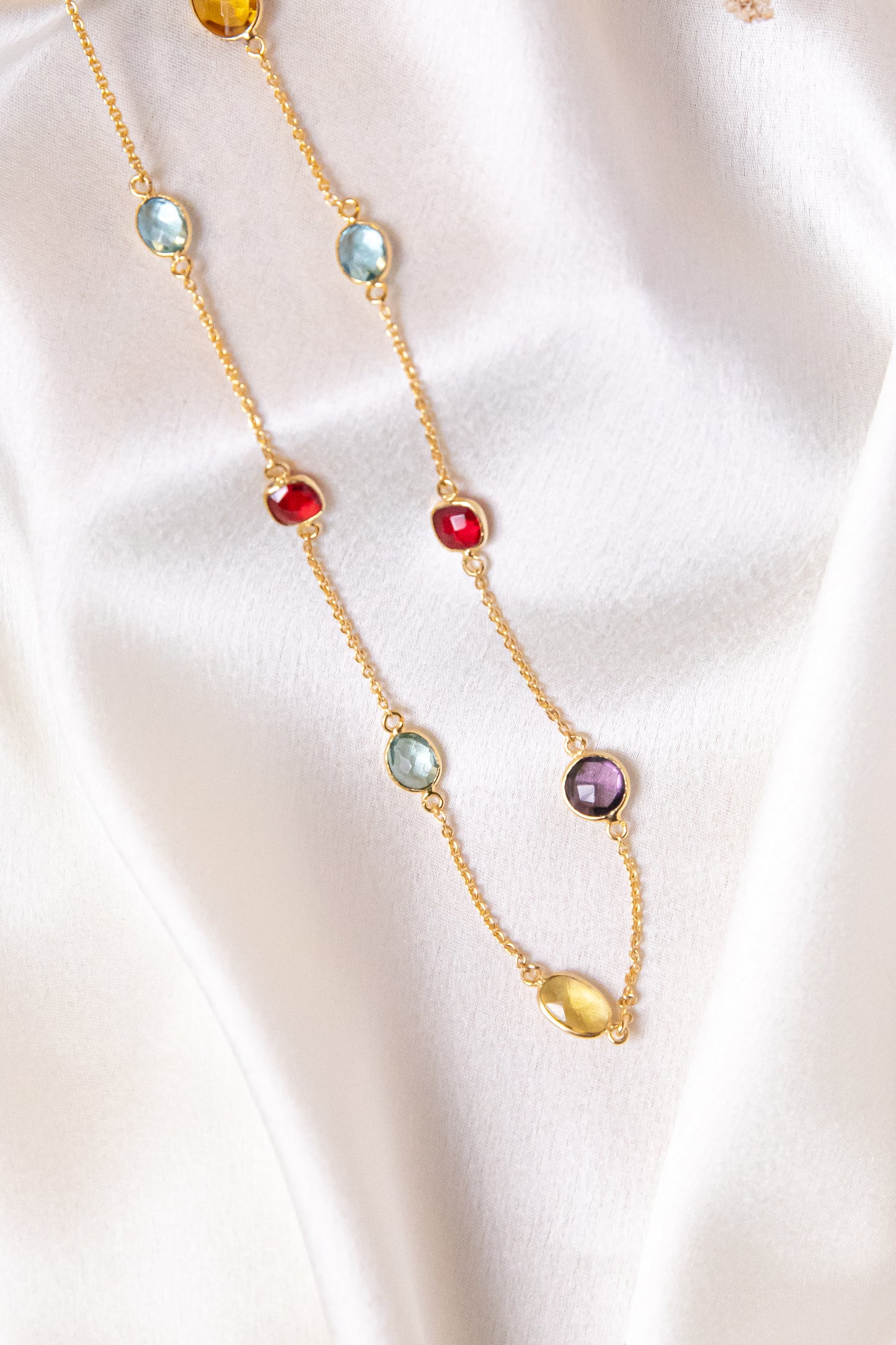 MULTICOLOR NECKLACE