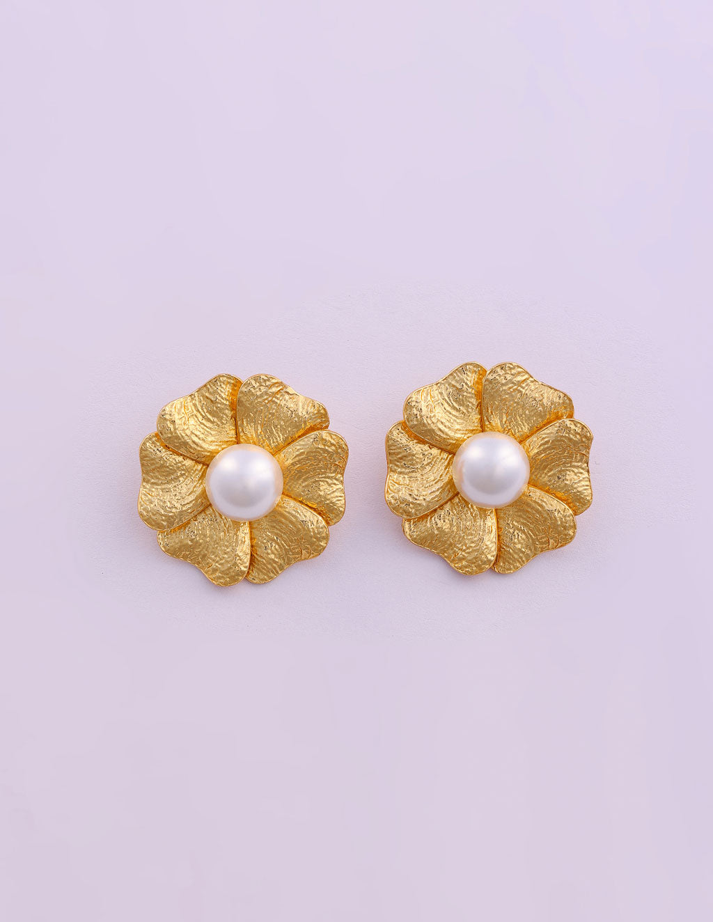 PLUMERIA STUDS